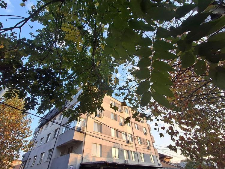 Garsonieră decomandată, mobilată în Central