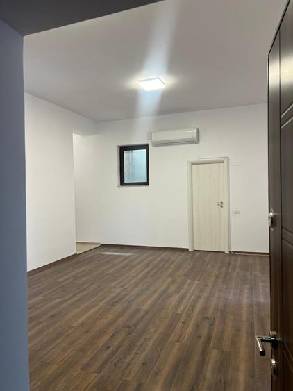 Birou, de 98 mp, în Central