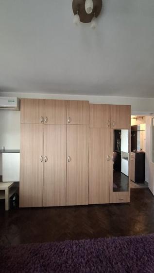 Apartament cu 2 camere nedecomandat, mobilat în Inel II