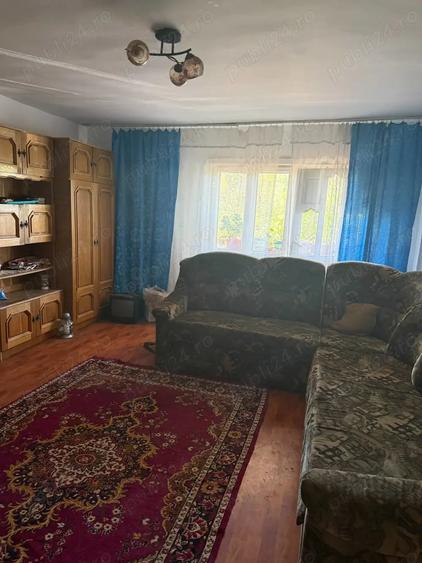 Casă cu 4 camere cu Teren 3200 Mp în Păltinișu
