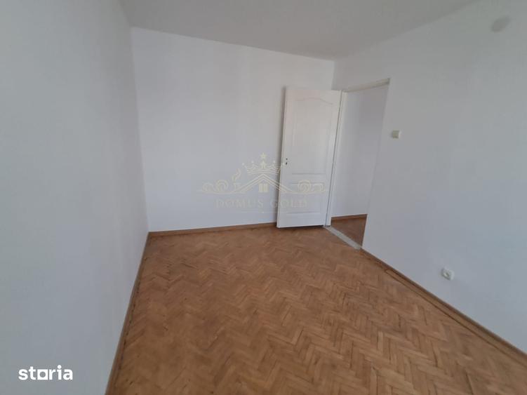 Vind urgent apartament in Turda . - 2