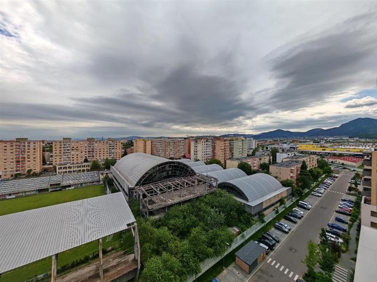 Apartament cu 3 camere decomandat, mobilat în Astra