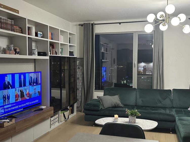 Apartament cu 3 camere decomandat, mobilat în Central