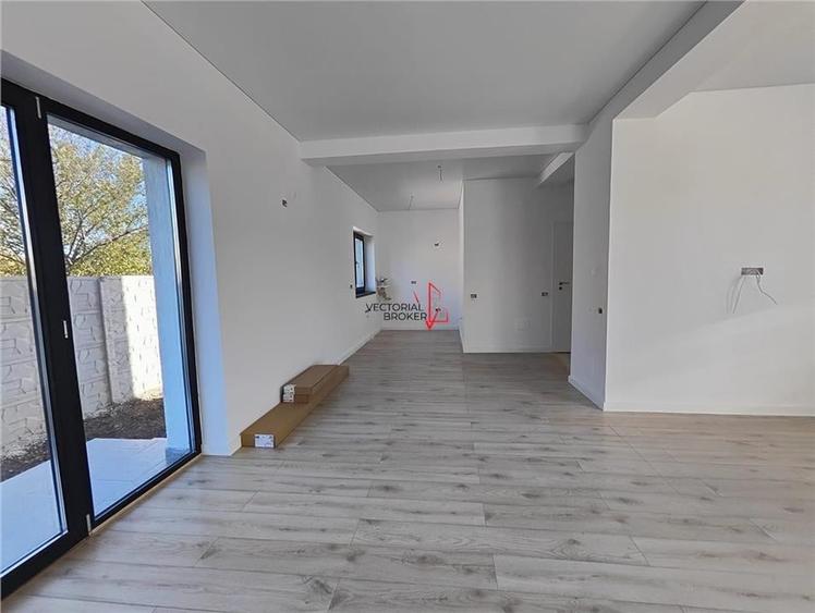 Duplex cu 4 camere cu Canalizare în Prelungirea Ghencea