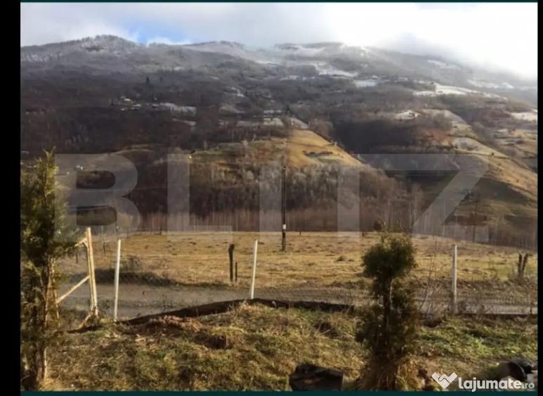 Casă cu 3 camere cu Teren 2330 Mp în Mărișel