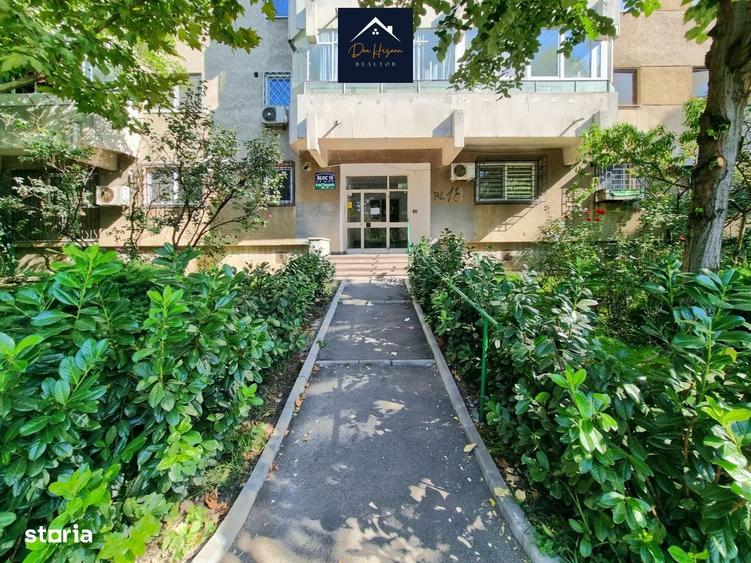 Apartament cu 4 camere decomandat în Tineretului