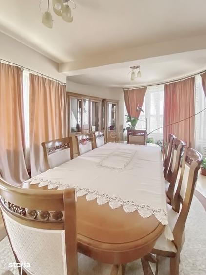 Casă cu 5 camere cu Teren 1500 Mp în Hălchiu