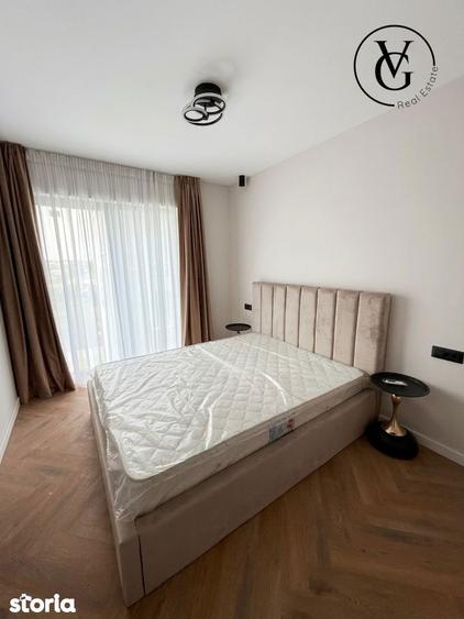 Apartament cu 3 camere semidecomandat, mobilat în Bucureștii Noi