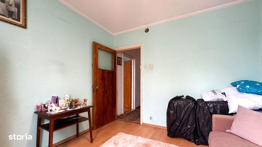 Apartament cu 3 camere decomandat în Giurgiului