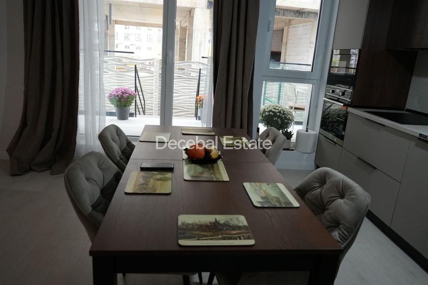 Apartament cu 3 camere semidecomandat, mobilat în Nord