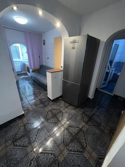 Apartament cu 2 camere decomandat în Abator