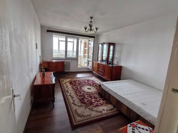 Apartament cu 3 camere decomandat în Pantelimon