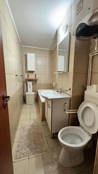 Garsonieră decomandată în 13 Septembrie