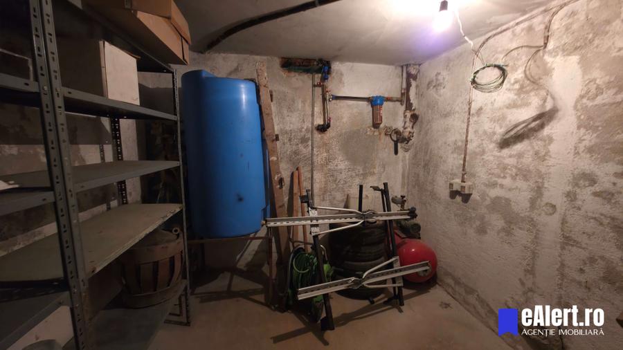 Casă cu 5 camere cu Canalizare în Domenii