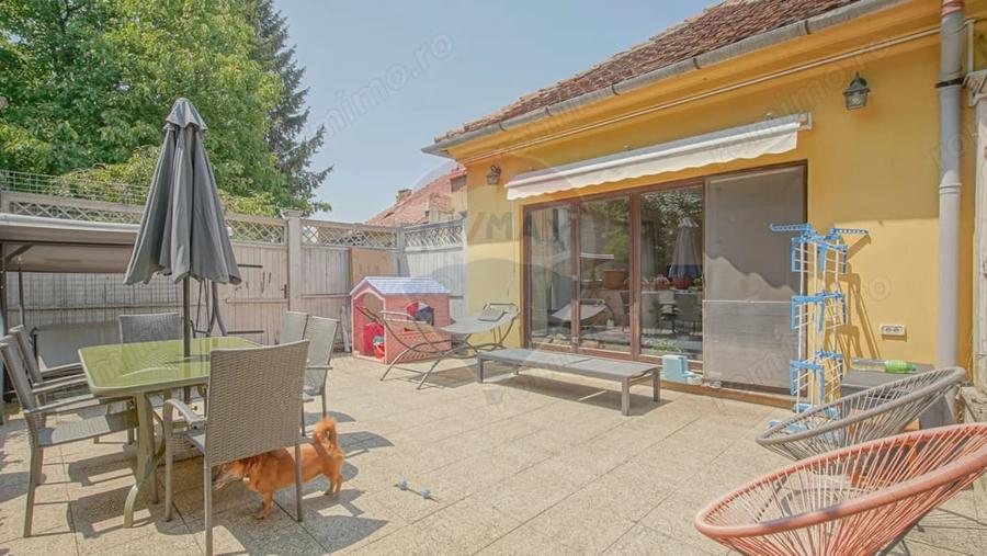 Apartament cu 3 camere decomandat în Centrul Istoric