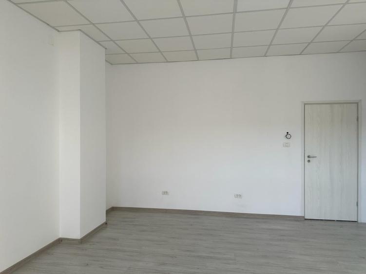 Birou, de 1 mp, în Politehnica