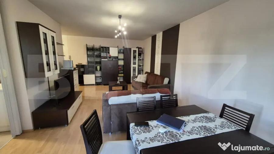 Apartament cu 2 camere decomandat în Micro 16