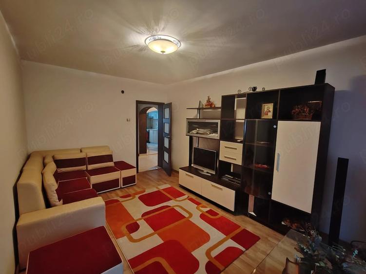 Apartament cu 2 camere decomandat în Ceair