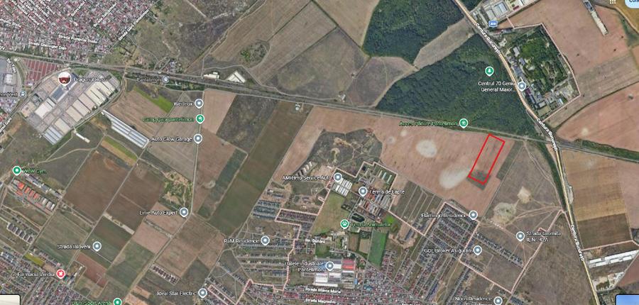 Teren Construcții intravilan de 13400 mp, în Est