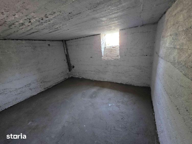 Casă cu 4 camere cu Teren 600 Mp în Central