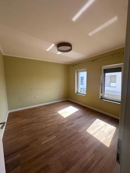 Casă cu 4 camere cu Teren 350 Mp în Rudicica