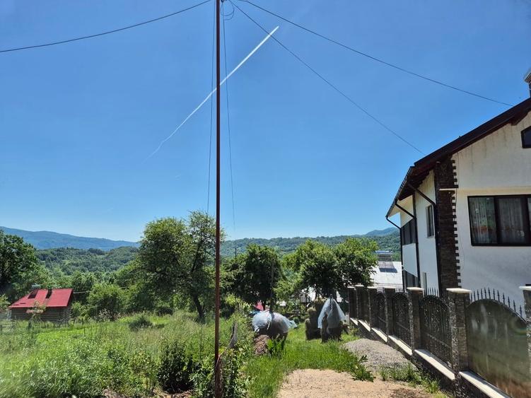 Casă individuală cu 3 camere cu Teren 472 Mp în Arefu