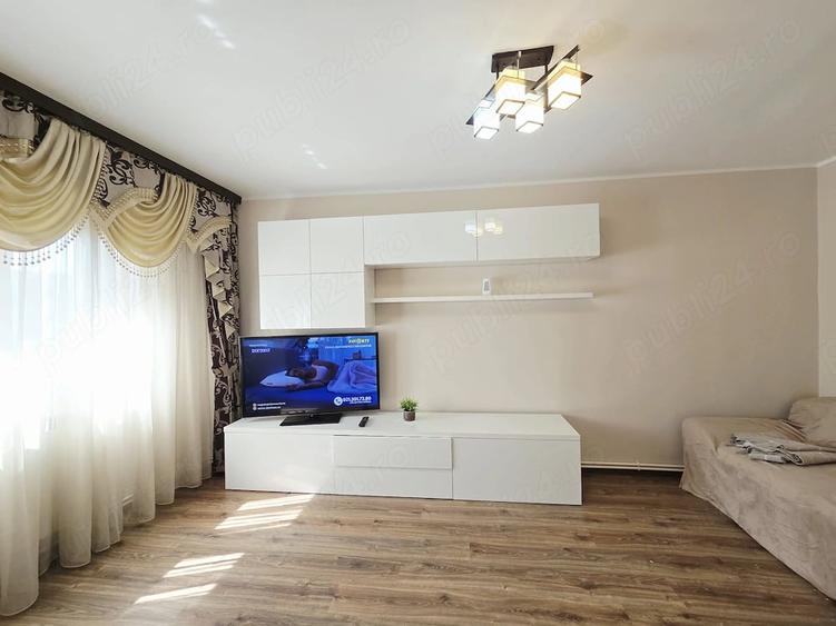 Apartament cu 2 camere decomandat în Micro 20
