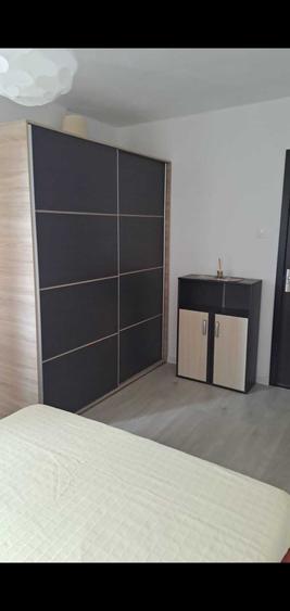 Apartament cu 2 camere semidecomandat în Obor