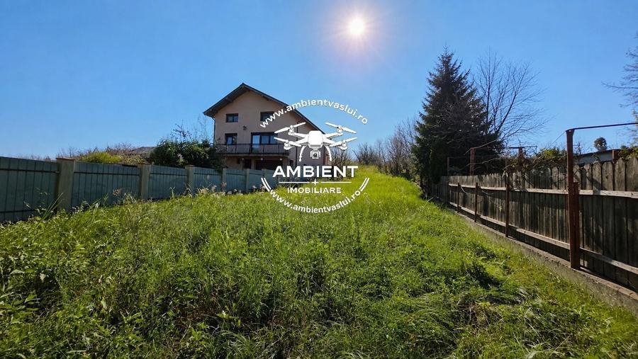 Teren agricol intravilan de 3800 mp, în Central