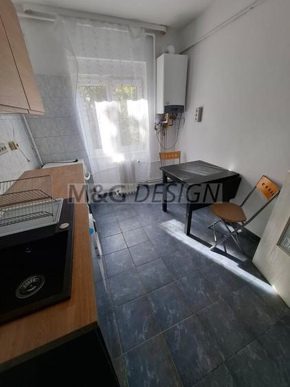Apartament cu 2 camere decomandat, mobilat în Medicină
