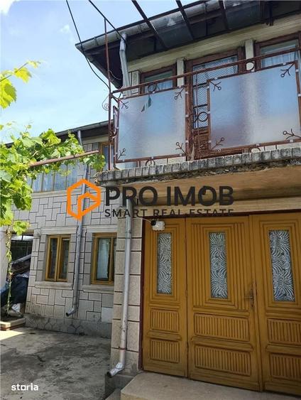Casă cu 4 camere semidecomandat în Merei