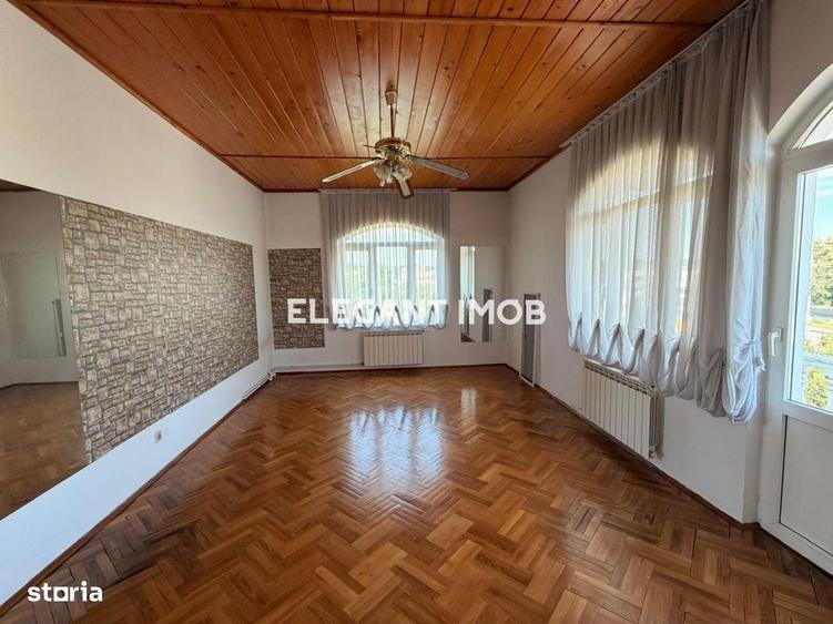 Casă cu 4 camere în Balotești