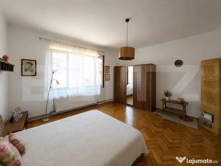 Casă cu 3 camere cu Teren 300 Mp în Central