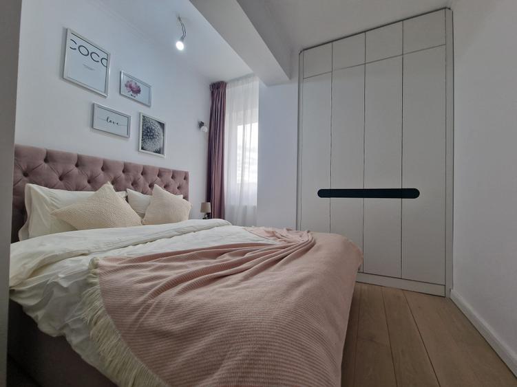 Apartament cu 3 camere decomandat, mobilat în Gara