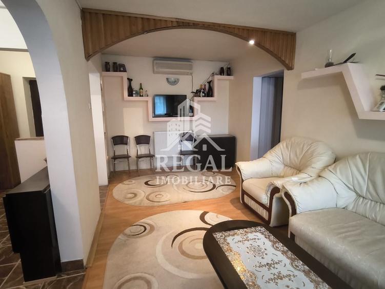 Apartament 3 camere de vânzare – Zona Micro 4 (lângă Supeco) - 1
