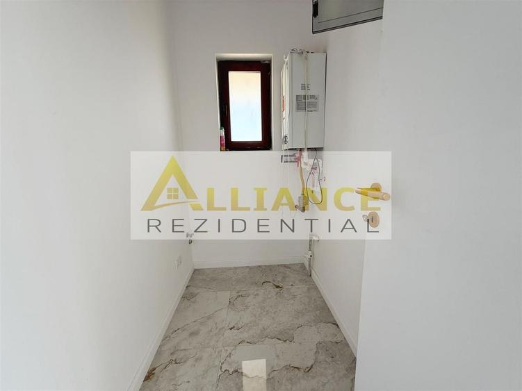 Casă individuală cu 5 camere cu Canalizare în Berceni