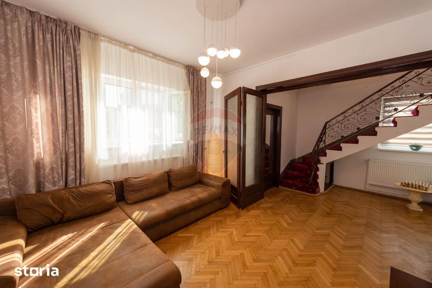 Casă cu 3 camere cu Teren 145 Mp în Tei
