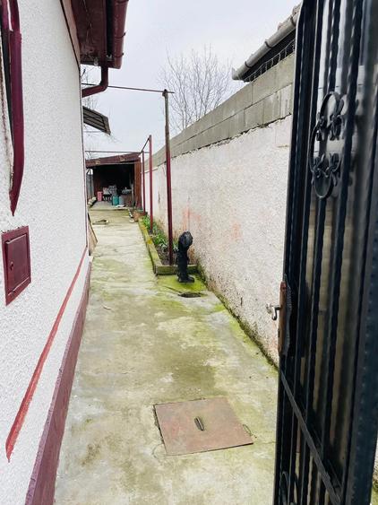 Casă cu 3 camere cu Teren 268 Mp în Central