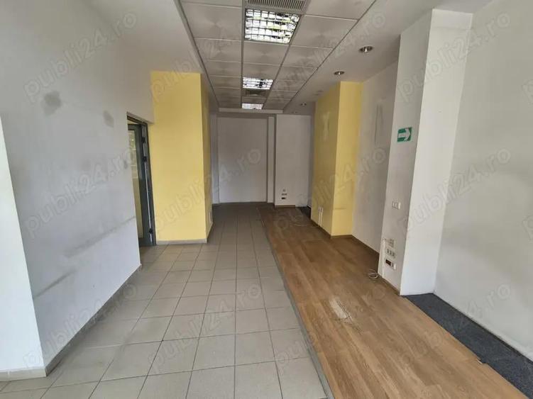 Spațiu comercial, de 150 mp, în Micro IV