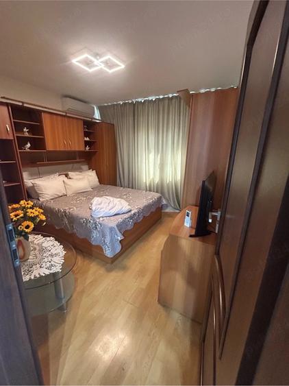 Apartament cu 3 camere decomandat în Șagului