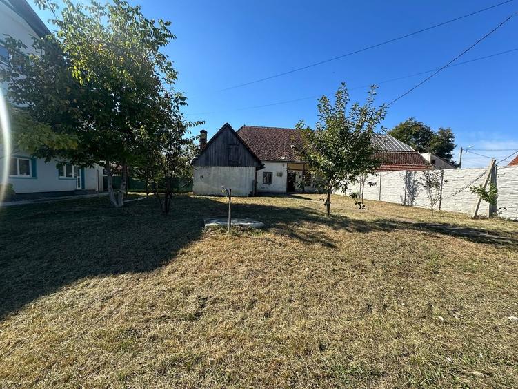 Casă individuală cu 3 camere cu Teren 354 Mp în Tractorul