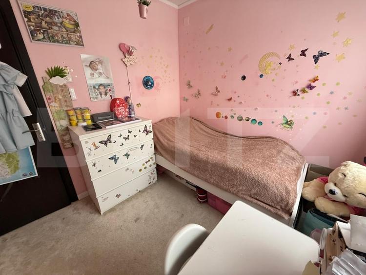 Apartament cu 4 camere decomandat, mobilat în Central