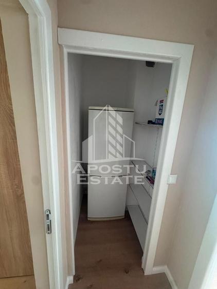 Apartament cu 3 camere semidecomandat, mobilat în Bucovina