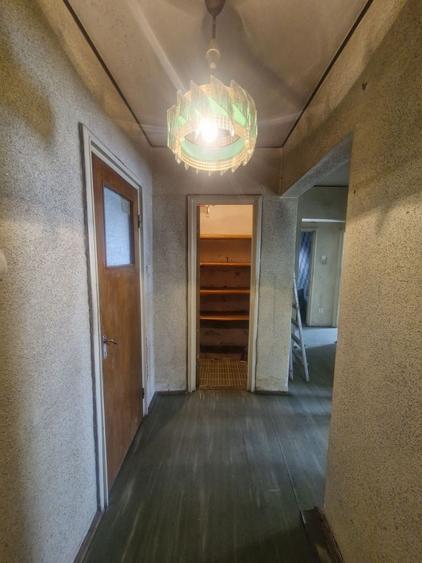 Apartament cu 3 camere decomandat în Drumul Taberei