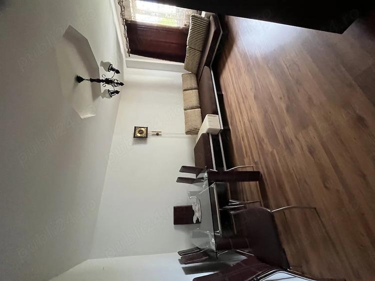 Apartament cu 4 camere decomandat în Central