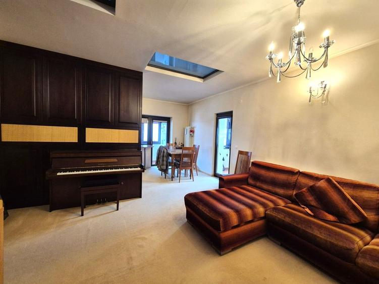 Apartament cu 3 camere decomandat în Poiana Brașov