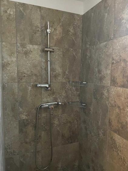 Apartament cu 4 camere decomandat în 7 Noiembrie