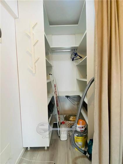 Apartament cu 3 camere semidecomandat, mobilat în Aeroport