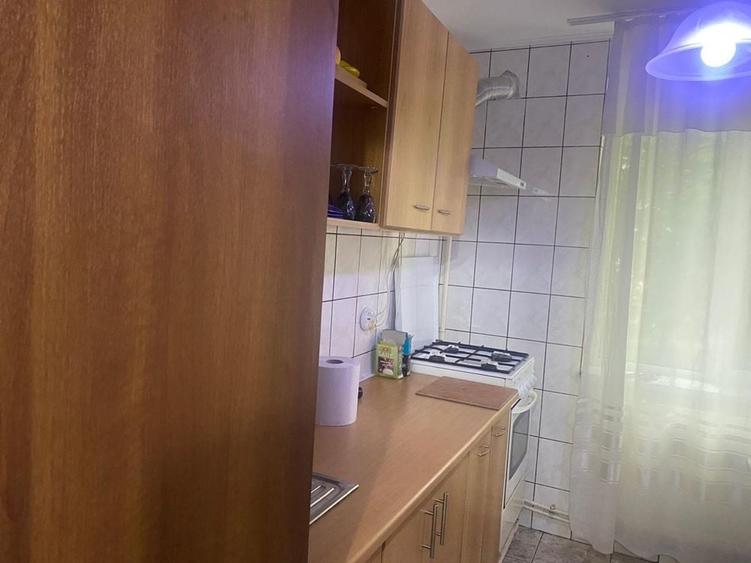 Inchiriez apartament 3 camere - 3