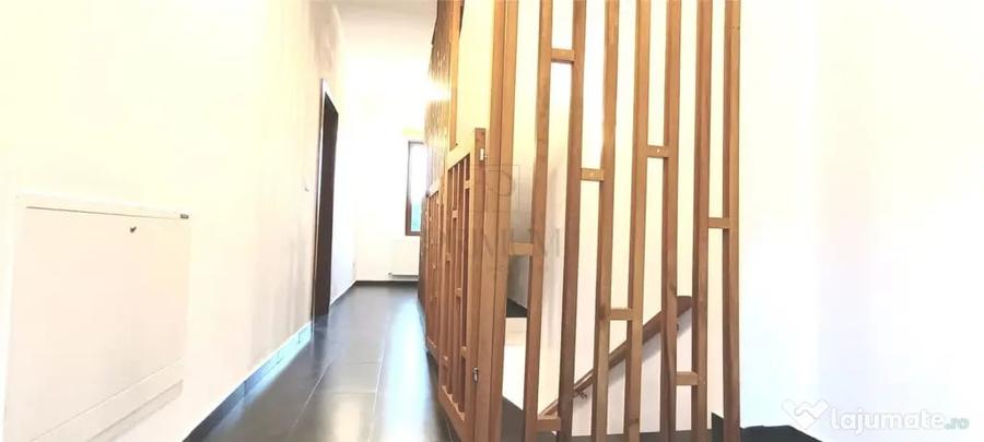 Casă cu 6 camere cu Teren 400 Mp în Complex Studențesc